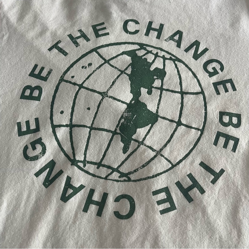 Be The Change Graphic Unisex Tshirt Goodfellow Large